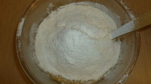 финиковый пудинг с карамельным соусом