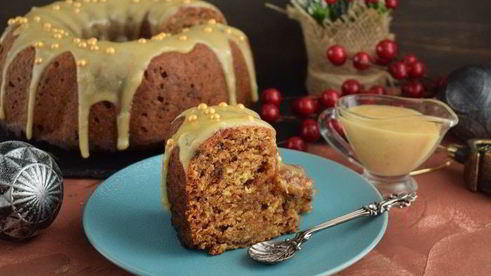 финиковый пудинг с карамельным соусом