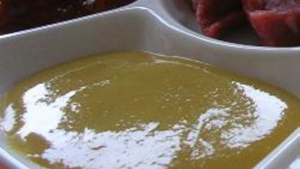 Рецепт Фондю из говядины с горчичным соусом и соусом карри