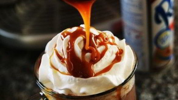 Рецепт Карамельно-соленого горячего шоколад