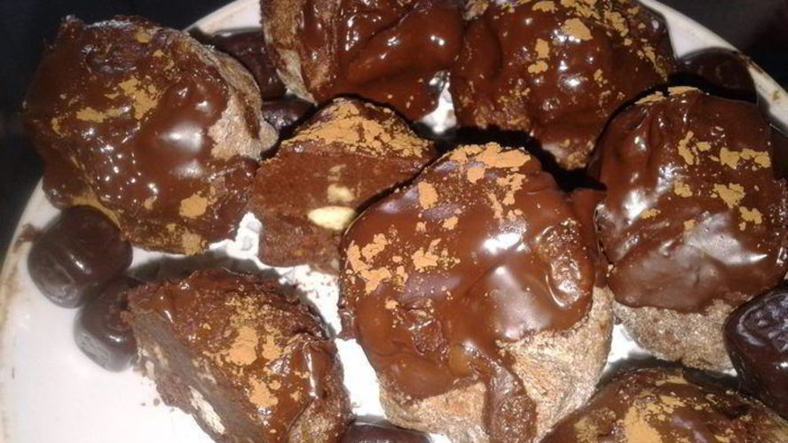 Рецепт конфеткивесельчаков-толстячков с шоколадом и миндалем без выпечки