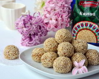 Конфеты из киноа с арахисовой пастой