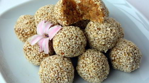 конфеты из киноа с арахисовой пастой