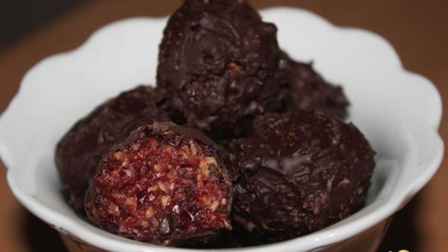 Рецепт конфет из вяленой клюквы в шоколаде