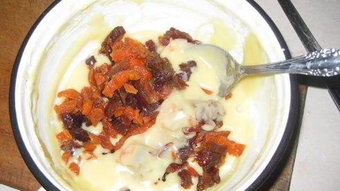 конфеты с двумя видами шоколада, с орехами и сухофруктами