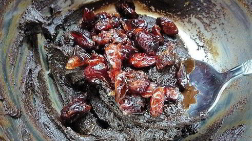 конфеты с вяленой вишней и отрубями