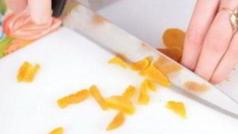 шоколадные конфеты с орехами и курагой