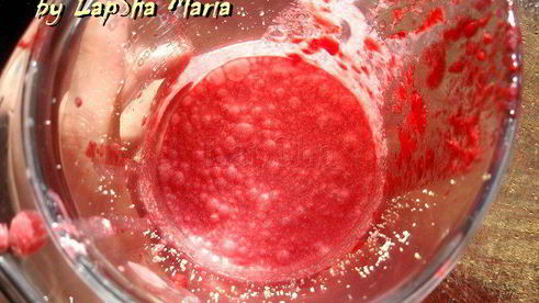 вишневые бисквитные конфеты в шоколаде