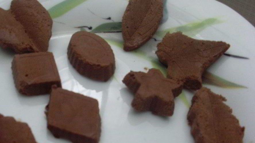 Рецепт замороженных шоколадных конфет без сахара