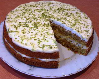 Бисквит с лаймом, миндалем и лимонным кремом