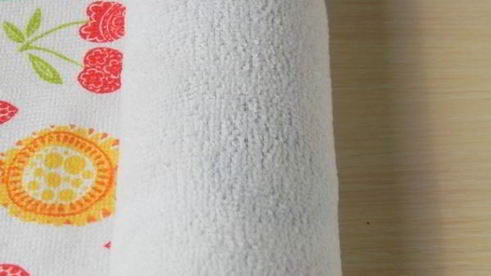 бисквитный рулет с творожным кремом и джемом