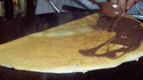 блинчики с шоколадным ореховым кремом