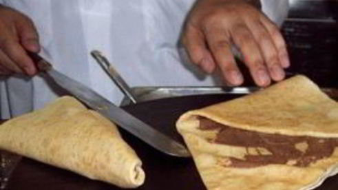 блинчики с шоколадным ореховым кремом