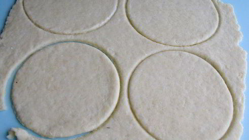 корзиночки с персиками, грушами и сырным кремом