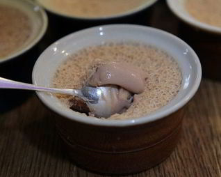 Крем из молочного шоколада с тимьяном