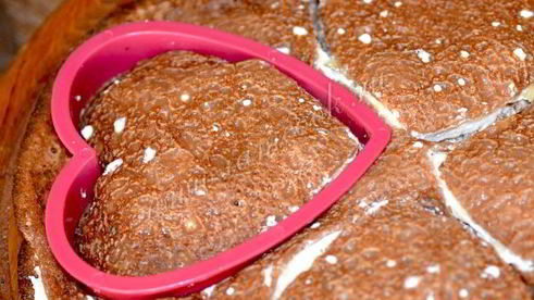 шоколадные блинчики с творожным кремом и бананом