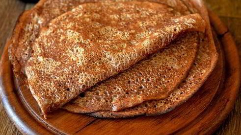 шоколадные блинчики с творожным кремом и бананом