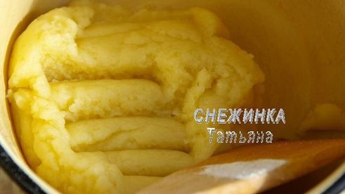 сырные заварные колечки со сливочным кремом, сыром джюгас и форелью