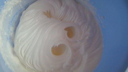 тортик с заварным лимонно-сгущенным кремом и сливками