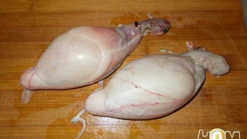 яички барашка на творожном креме из авокадо