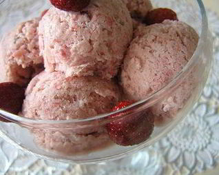 Клубнично-банановое мороженое