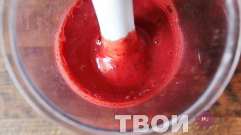 клубничное мороженое