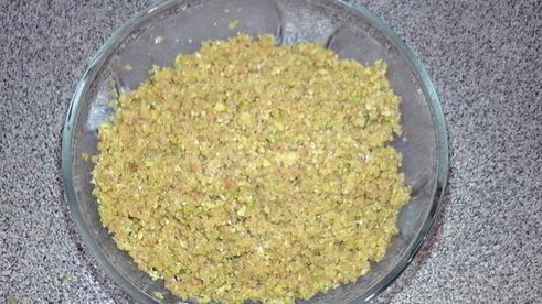 мороженое на сливках с фисташками