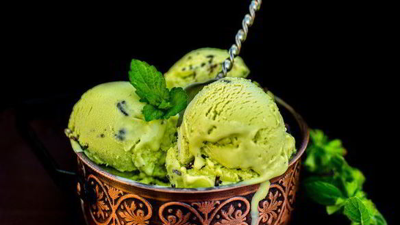 Рецепт Мятного мороженого с шоколадом