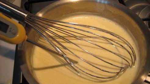 фиалковый торт-мусс с черникой весна в тулузе