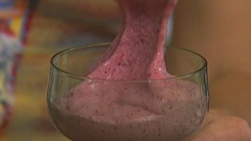 клубничный мусс с белым шоколадом