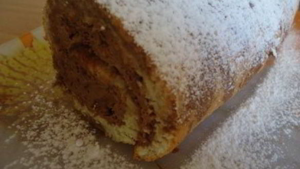 Рецепт Миндального рулета с шоколадным муссом