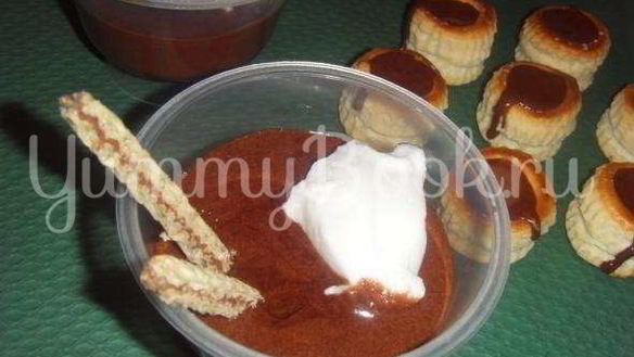 Рецепт Шоколадного мусса с бисквитом