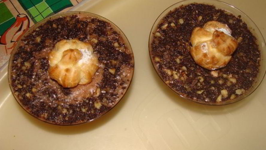 Рецепт шоколадного мусса с орехами