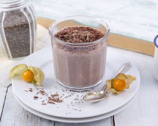 Шоколадный мусс с вишнями