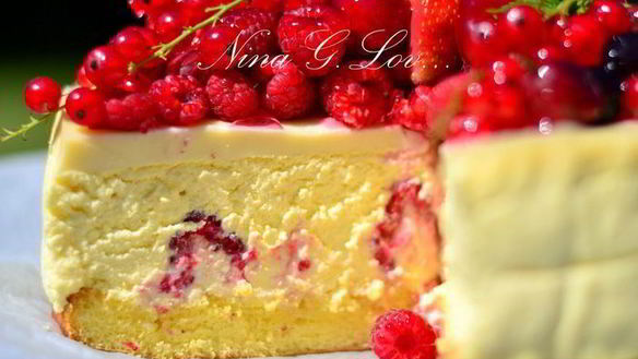 Рецепт Творожного торта-мусса с ягодами в белом шоколаде