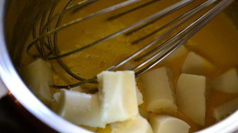 творожный торт-мусс с ягодами в белом шоколаде