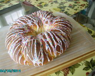 Итальянский пасхальный хлеб