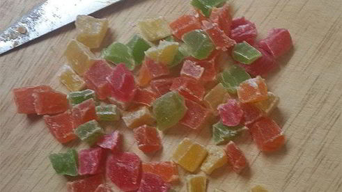 коньячный кулич с изюмом, цукатами и орехами