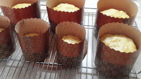 коньячный кулич с изюмом, цукатами и орехами