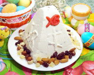 Пасха с изюмом