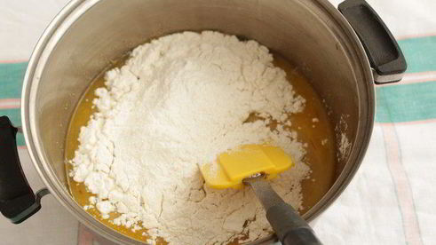 шафрановый кулич