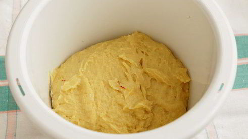шафрановый кулич