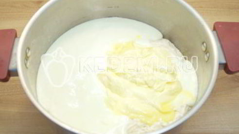 вкусный пасхальный кулич с изюмом