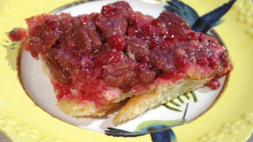 Рецепт пудинга-перевертыша с клюквой и пеканом