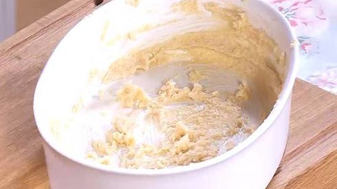 пудинг-перевертыш с клюквой и пеканом