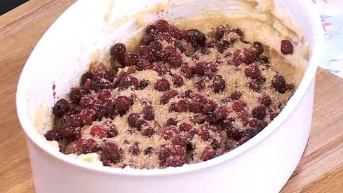 пудинг-перевертыш с клюквой и пеканом