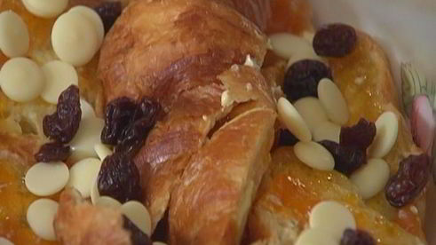 пудинг с белым шоколадом и изюмом