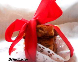 Шоколадный десерт Christmas Blondies