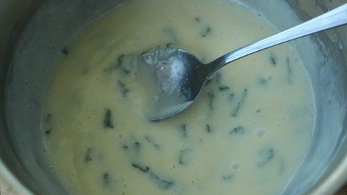 шоколадный десерт с базиликом