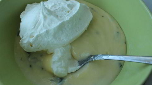 шоколадный десерт с базиликом